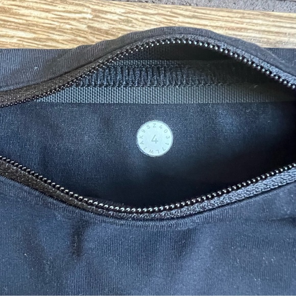 Lululemon Run Times Short II Size 4 Culture Clash Multi Black  Shorts - Picture 12 of 13